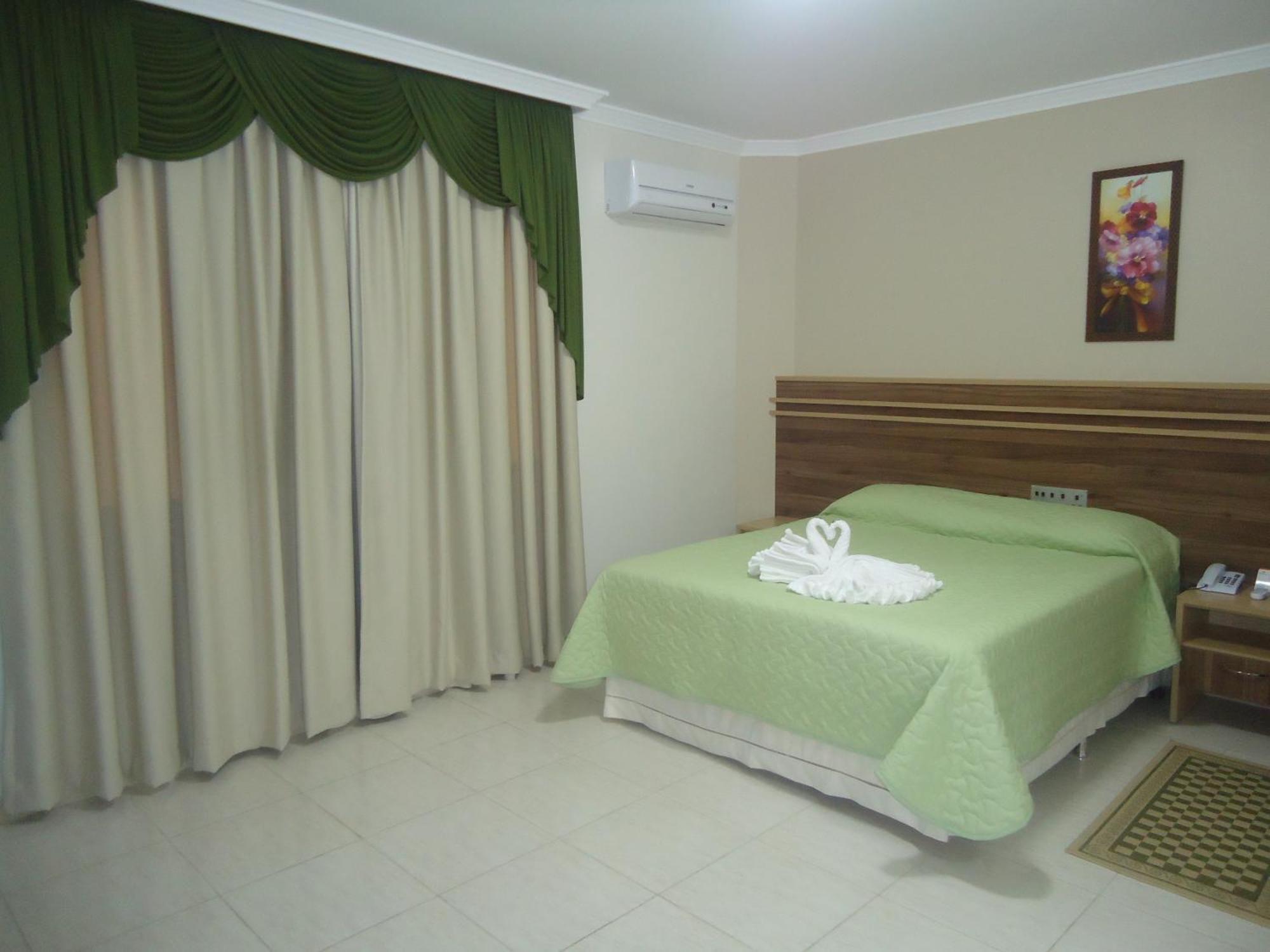 Hotel Dom Baroni Guarapuava Chambre photo