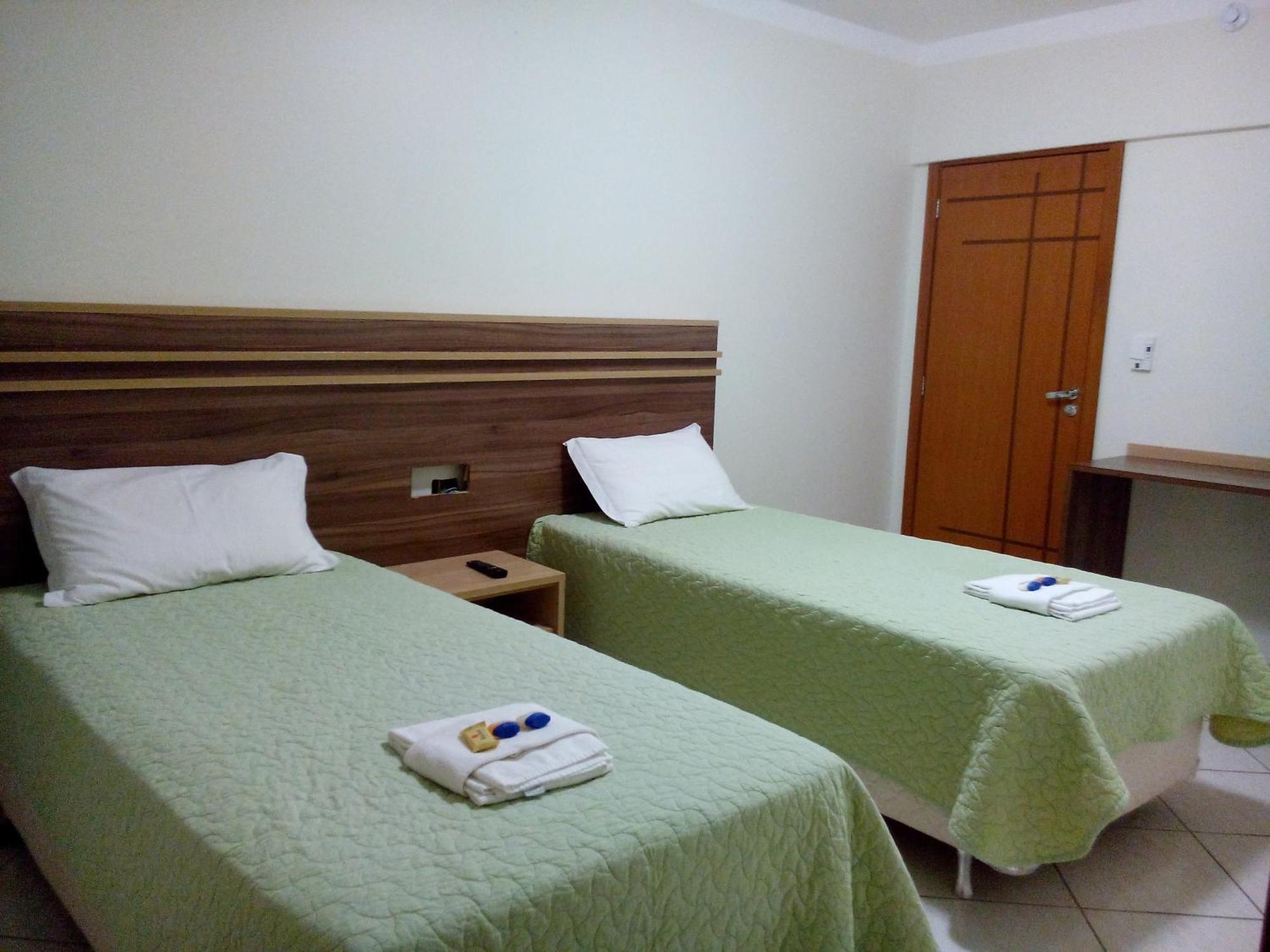 Hotel Dom Baroni Guarapuava Chambre photo