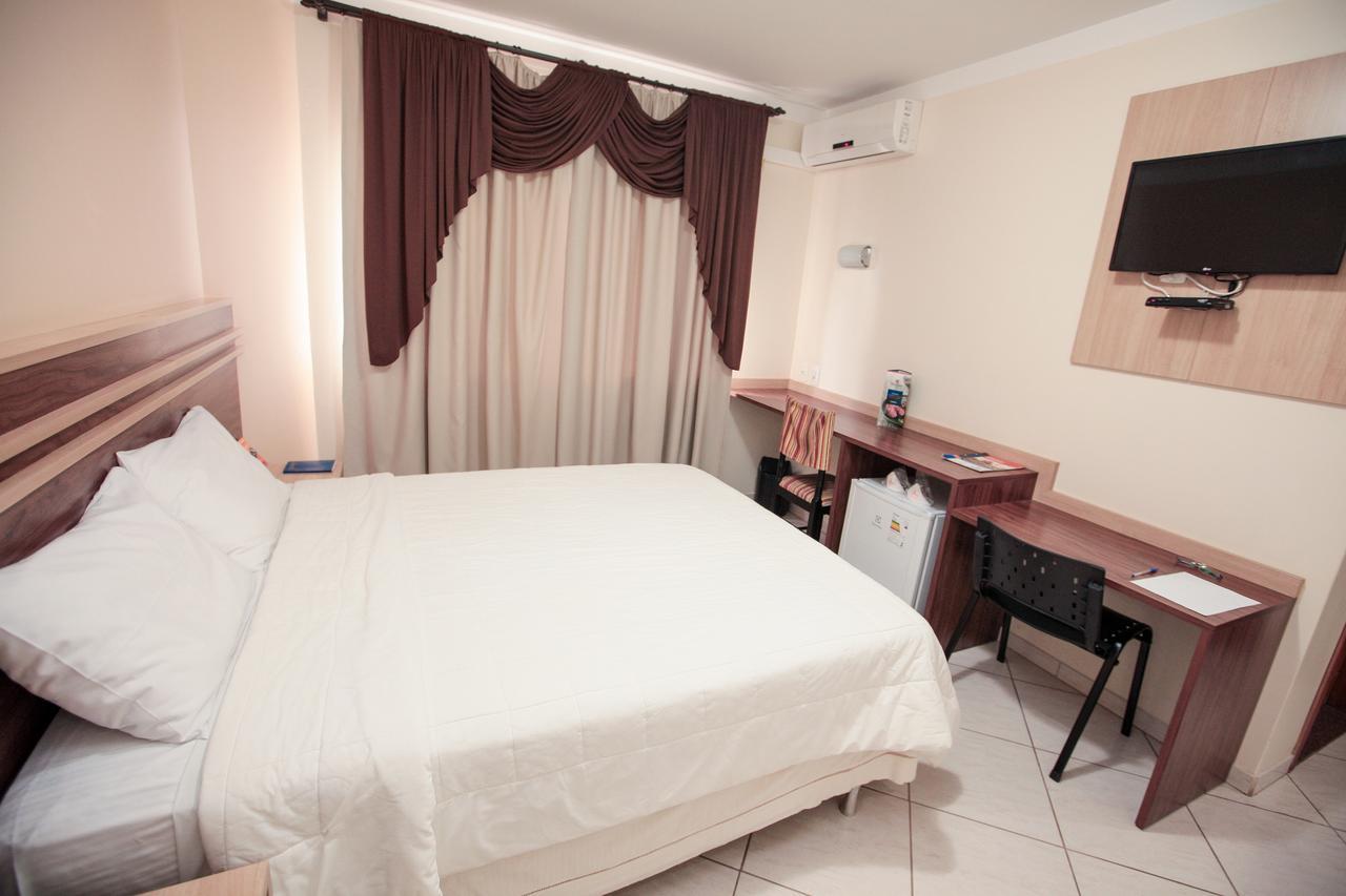 Hotel Dom Baroni Guarapuava Extérieur photo